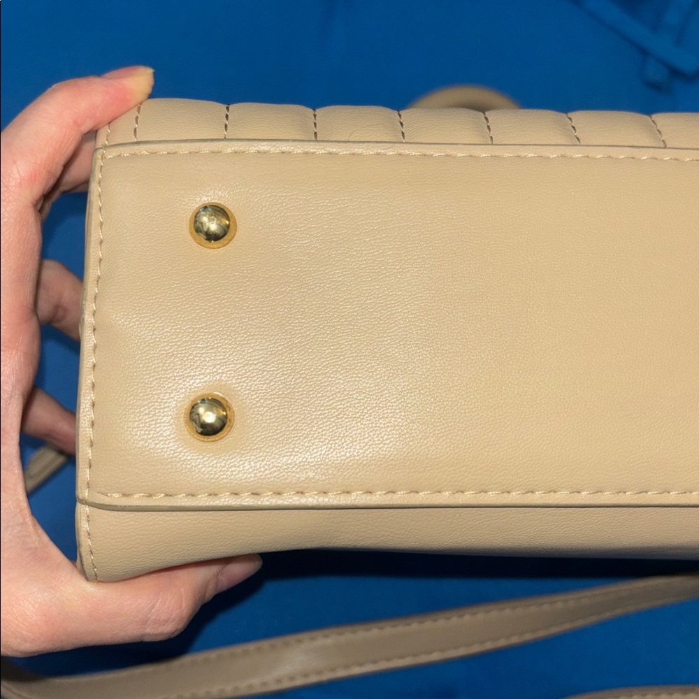 Bebe Los Angeles Purse Color Cream Gold Gently Used Shoulder Purse NWOTS - Picture 9 of 10